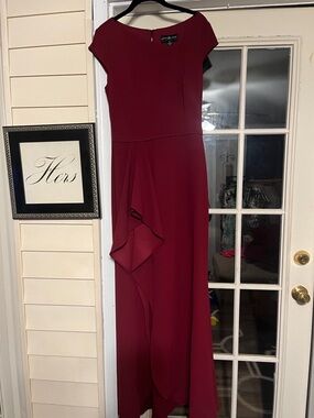 Betsy and Adam evening gown size 6